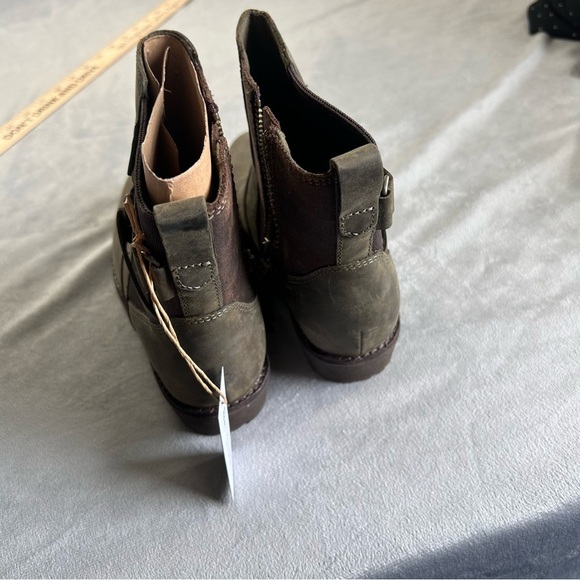 Teva Women's Ellery Ankle Boots Deep forest green new size 5.5 - Picture 3 of 10